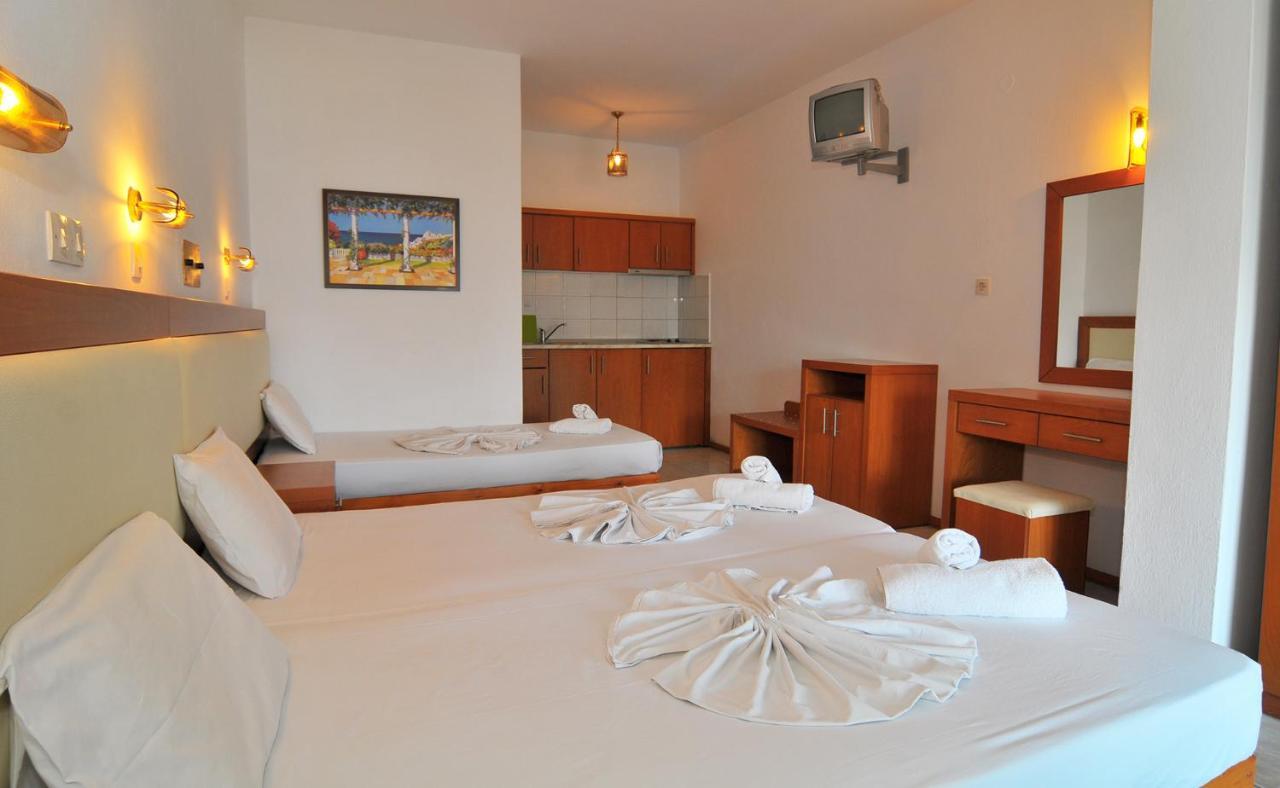 Hotel Emerald Chrisi Ammoudia Exterior foto