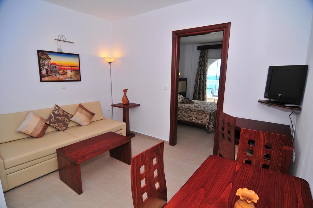 Hotel Emerald Chrisi Ammoudia Exterior foto