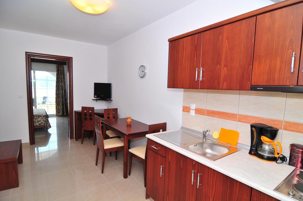 Hotel Emerald Chrisi Ammoudia Exterior foto